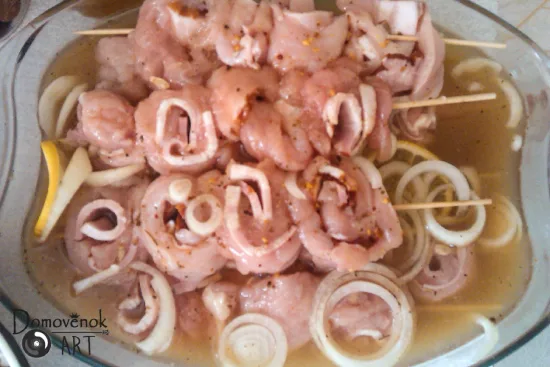 как сделать куриный шашлык в духовке на шпажках